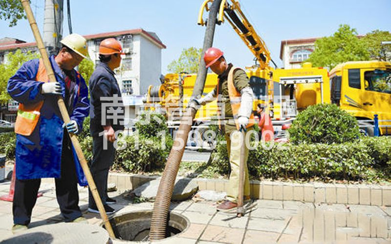 214亚东小区抽污水