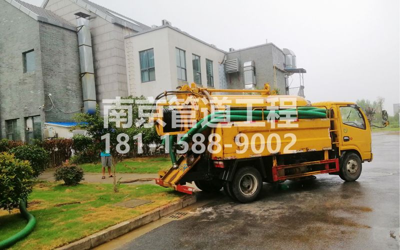 246亚东小区化粪池清理