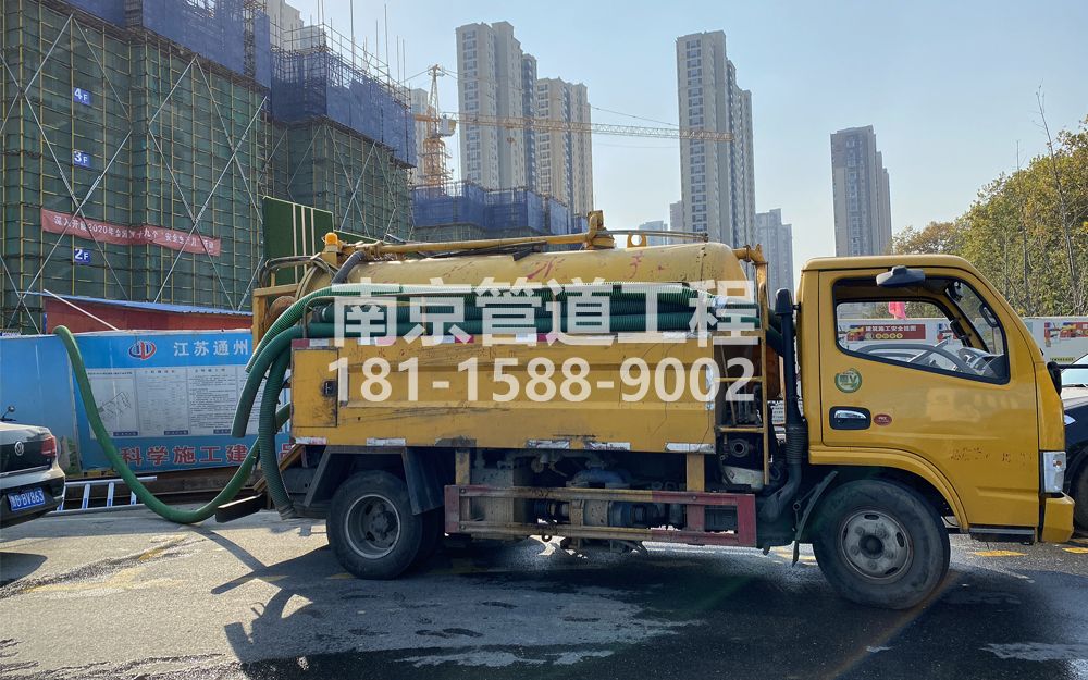 265亚东建筑工地抽粪