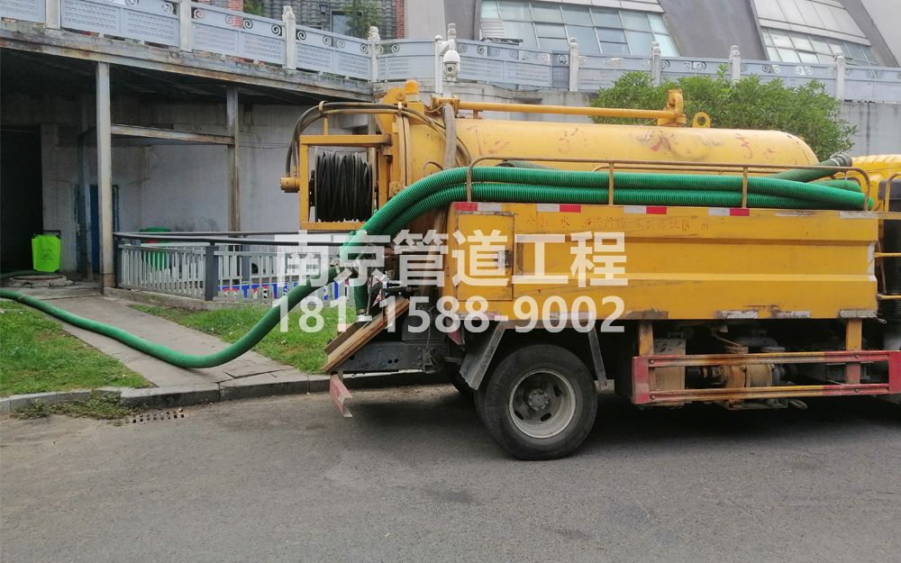 277亚东商场隔油池吸污
